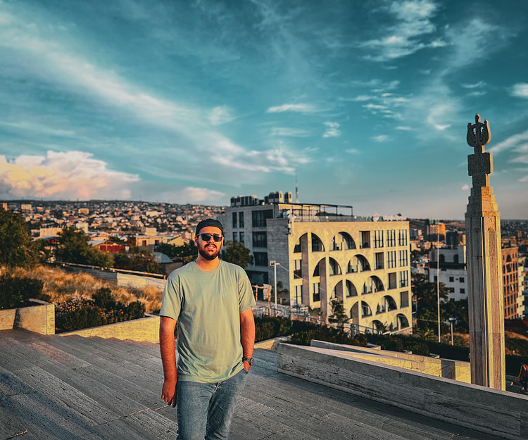 Istanbul is waiting for us, looking for a fun travel buddy