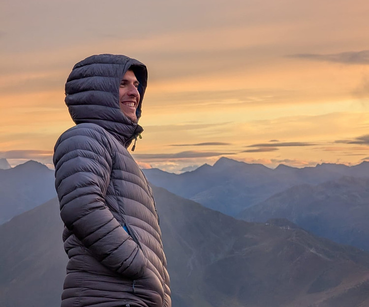 Extended weekend winter escape just before christmas