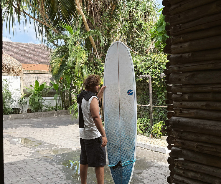 SURF-CATION, NEED ACTIVE PEOPLE WHO ARENT SHY TO LIVE