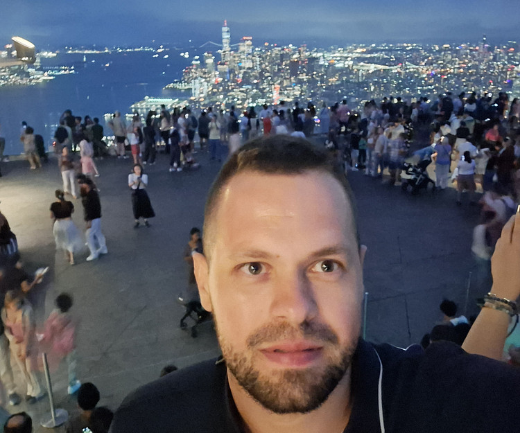 Formula 1 race + London
