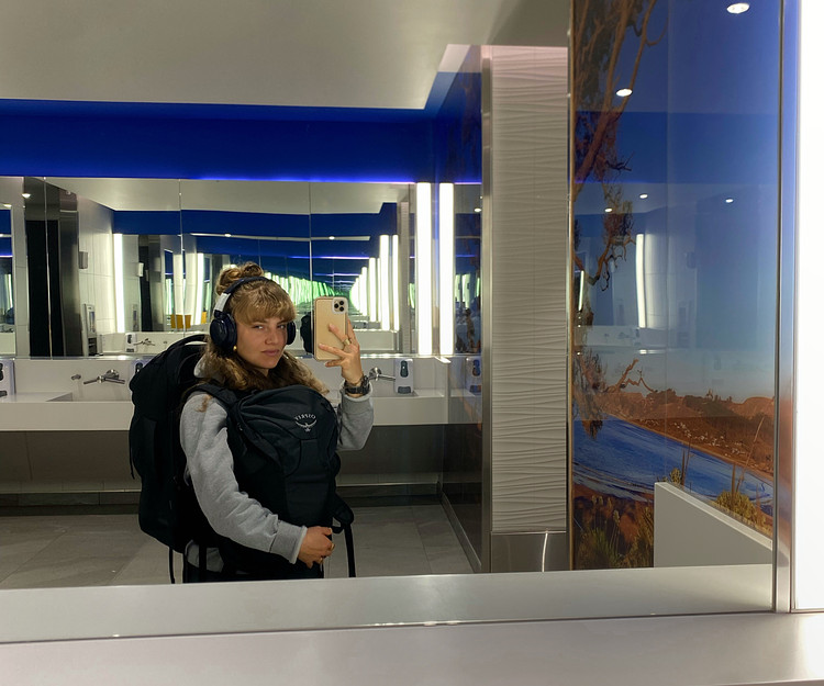 Looking for a travel buddy for an Hawaii trip in April🌺🌊👙🌋🏄🤿🐠🌿