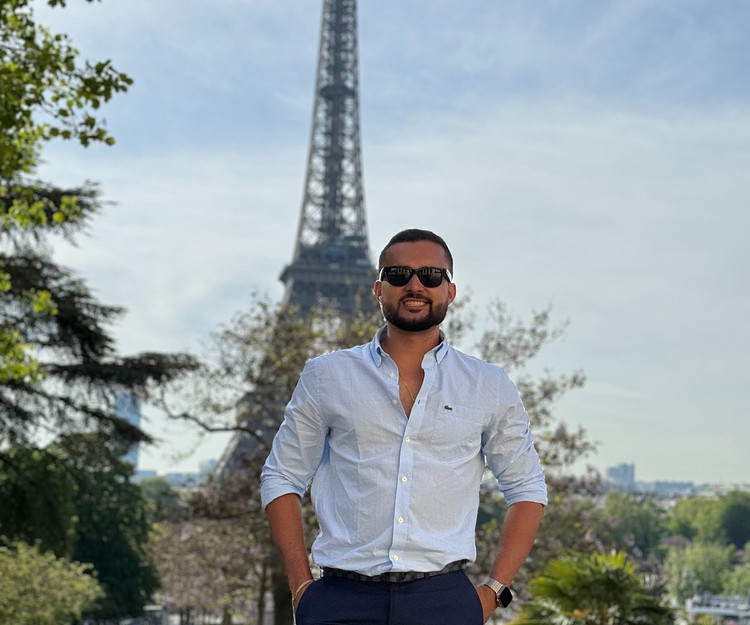 flexible dates betwen April and May