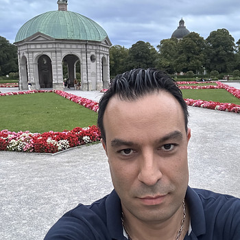 Milad Naghshi