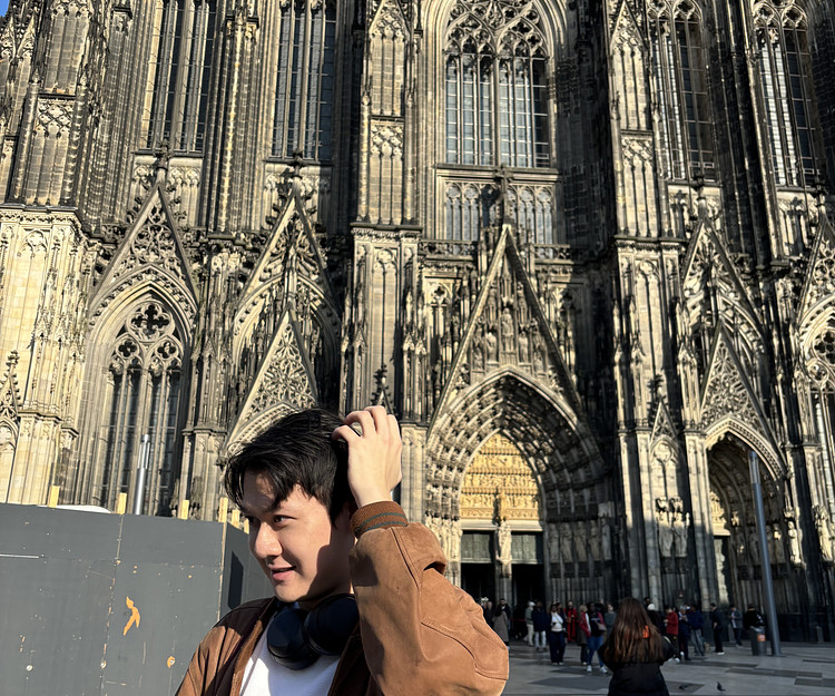 solo travelling :) 