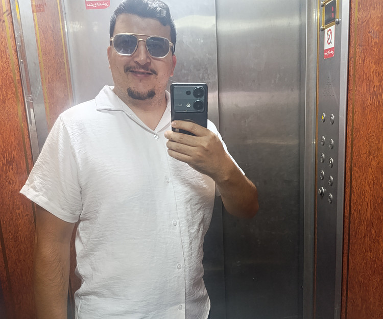 i want a friend for travel