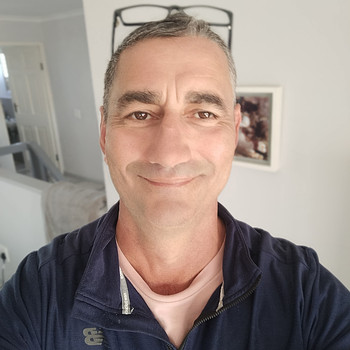 Leon Dekker