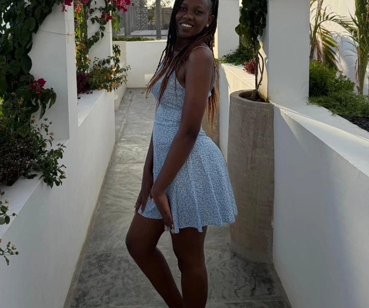 Looking for someone to spend Christmas with 