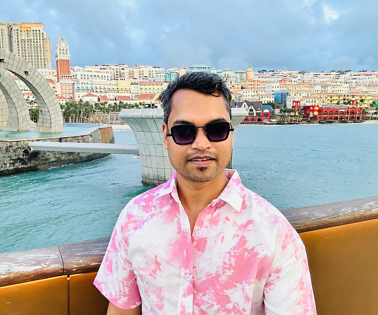 Heading to Manhattan the first week of December for work but turning it into pure magic! ✈️