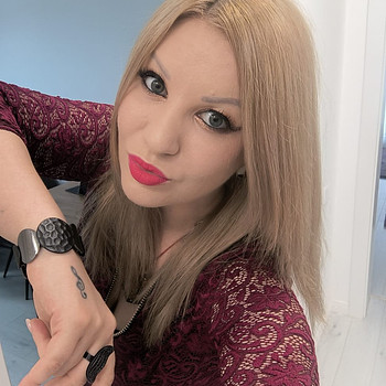  Carmen M