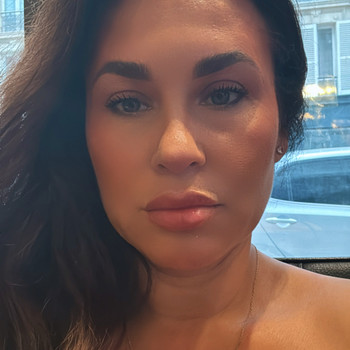 Kelly MeNdoza