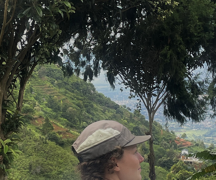 Hiking; Usambara Mountains