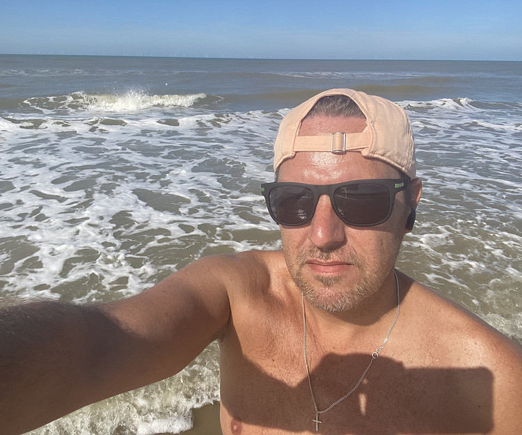 Hiking and nudebeach. Sun, sea and just me.