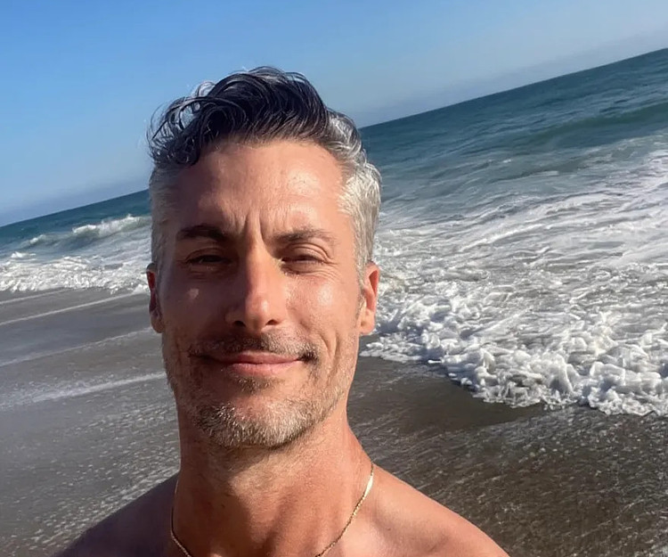 I will be spending half a month at a villa in the woods there.