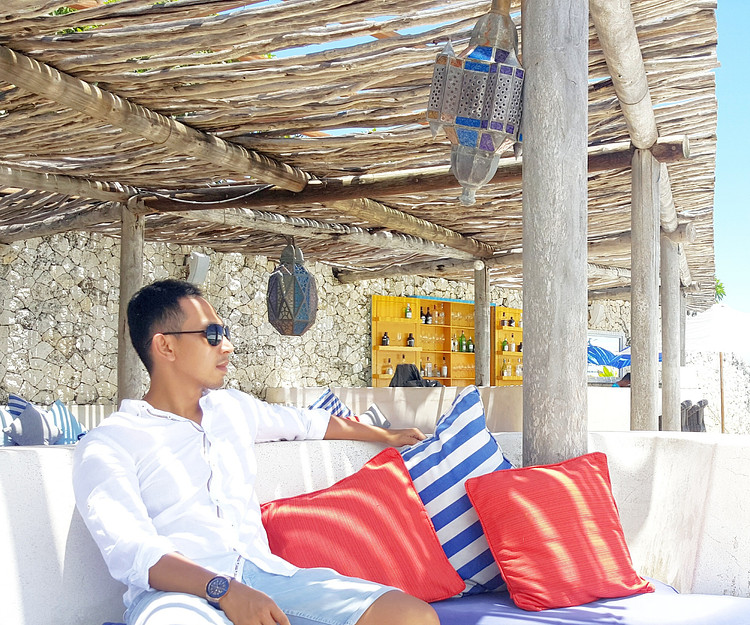 looking for travel partner