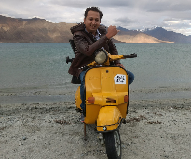 Blessings with Neem Karoli baba and Yoga 🧘‍♂️ at Rishikesh 