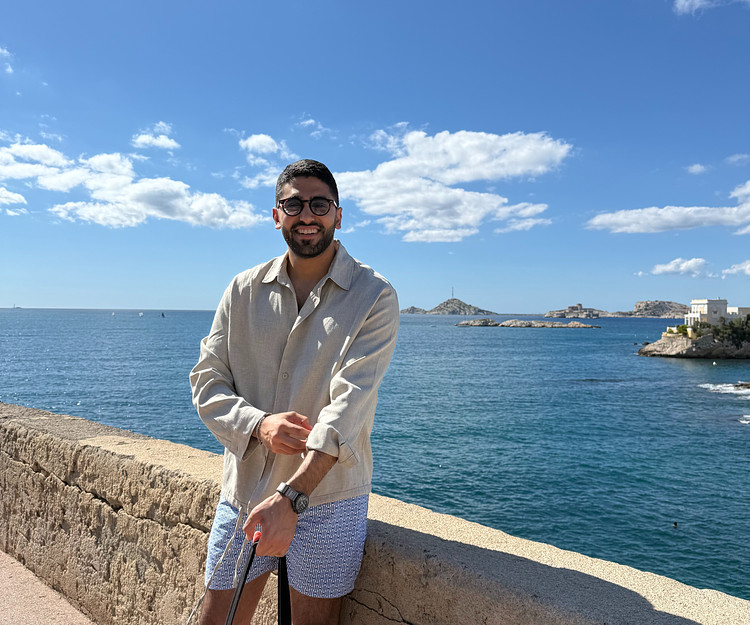 milan solo trip - watching Olivia Dean live