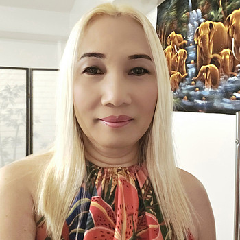 Rose Puangsuwan