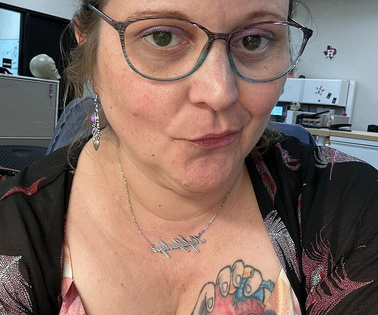 SOOOOO - I have a "free" spot next to me...