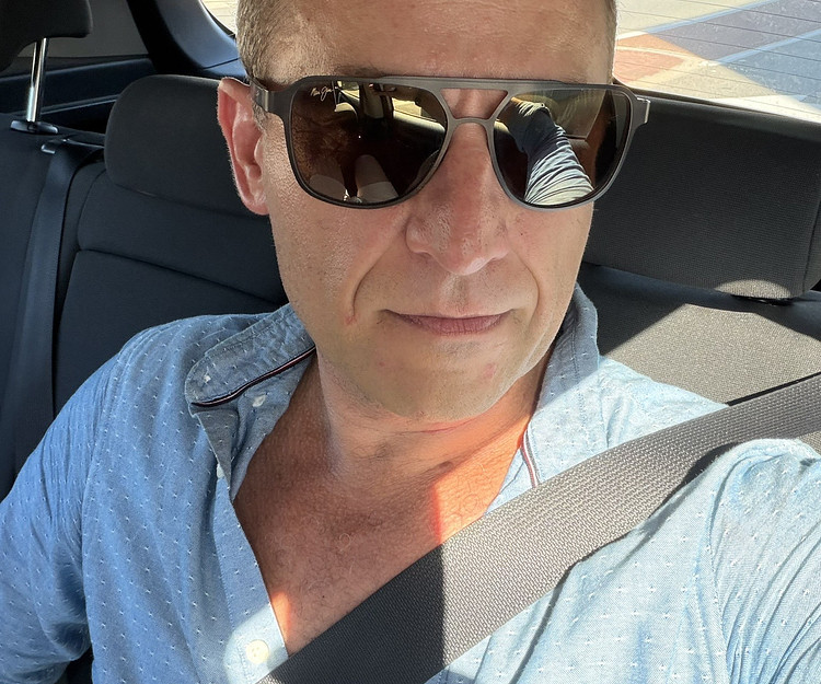 Road Trip - Melbourne to Perth in a Bus / Motorhome 