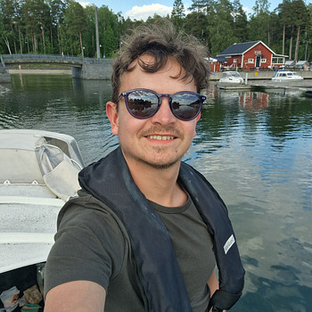 Jani E