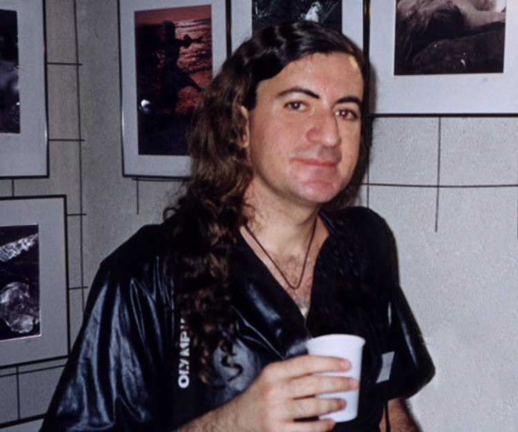 Taks 2 separate Amtrak sleeper compartments, some sightseeing in San Luis, MO