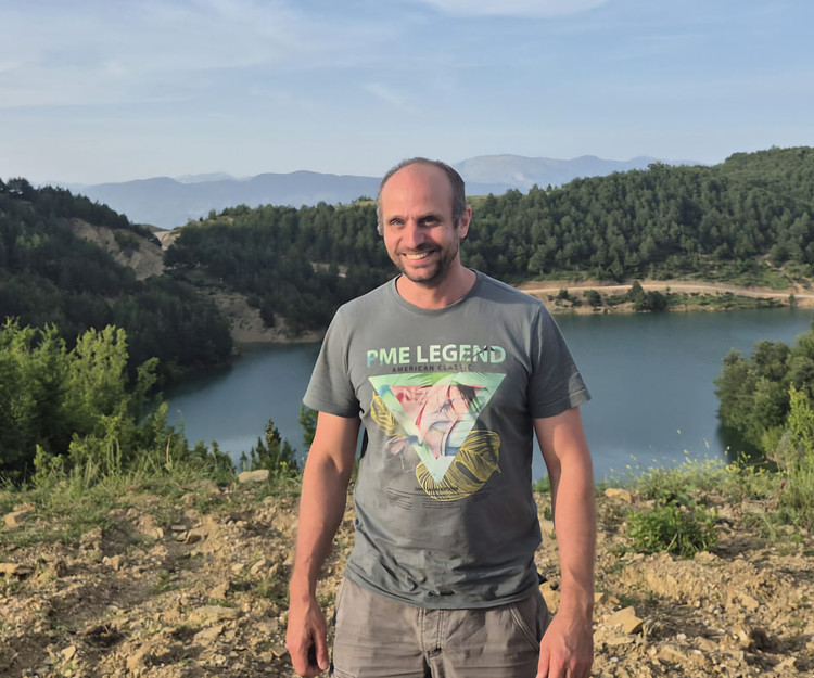 around trip... go with the flow