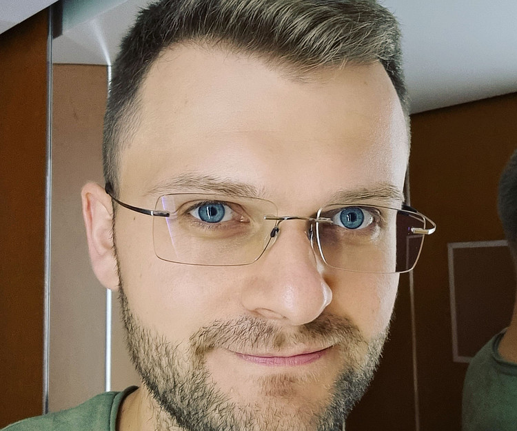 Adelaide - Brisbane