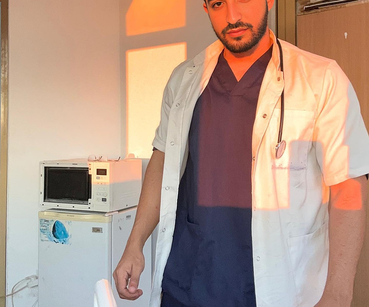 looking for another couple to share beautiful moments