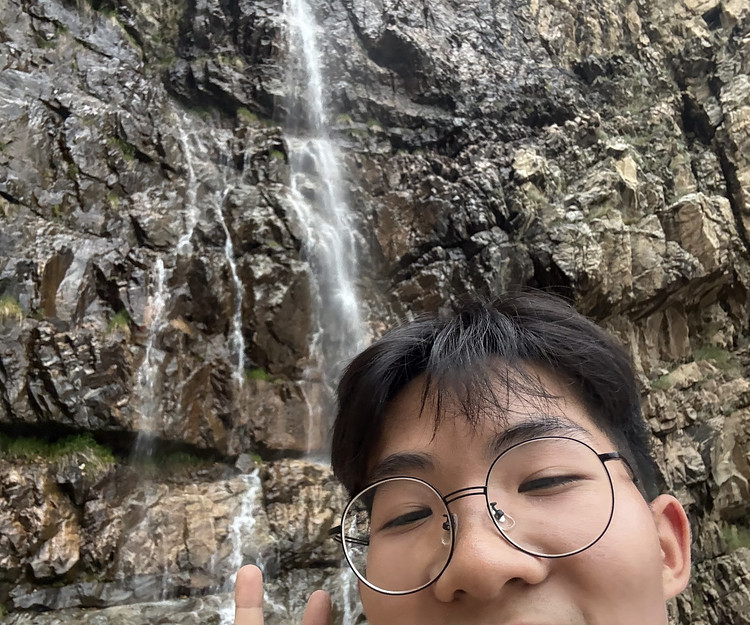 Looking for a ride to Yellowstone! Will split gas + share Thai snacks