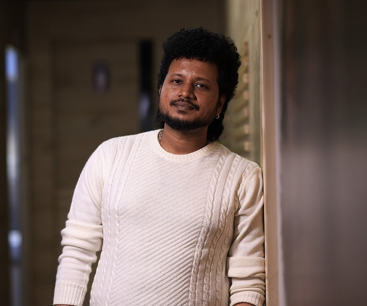 Married man , finding peaceful trip