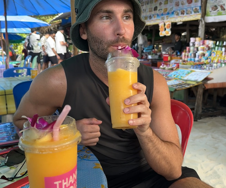 Hang w me. cruise? Orlando 