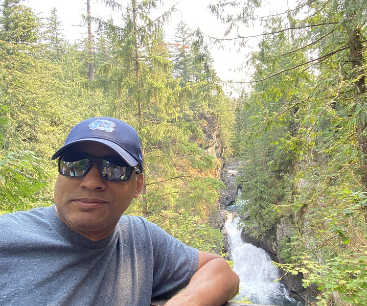 Looking for female or couples companion