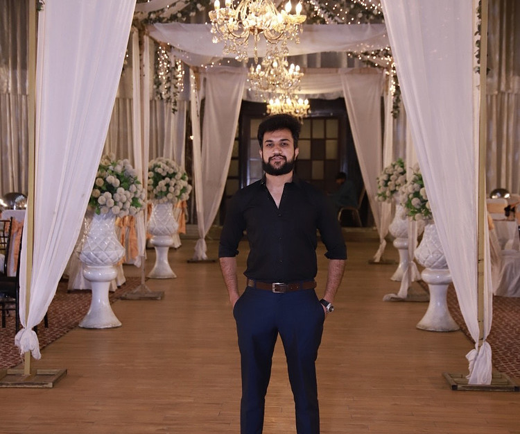 Explore Karachi