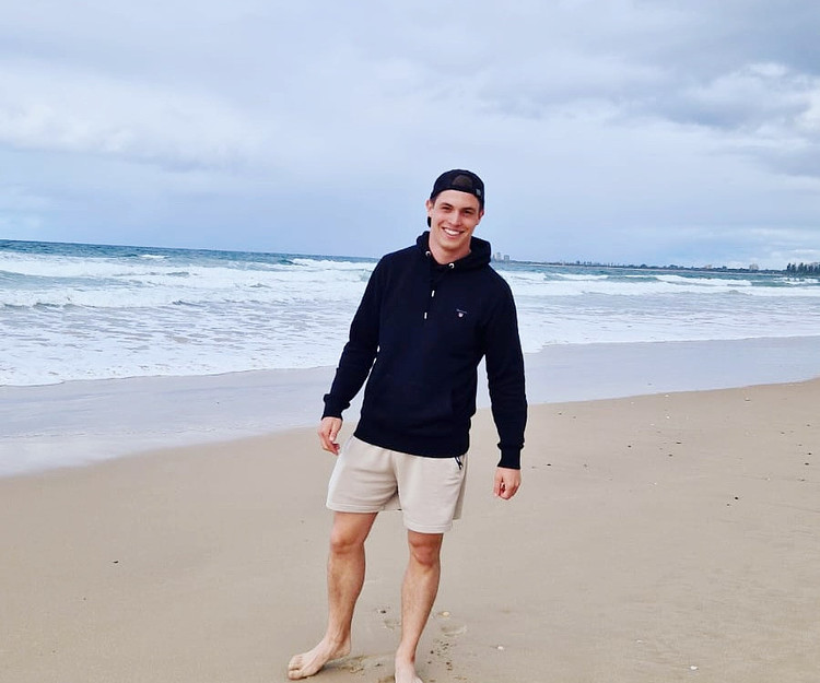 Will be travelling Sao Miguel for some days, feel free to join in :)