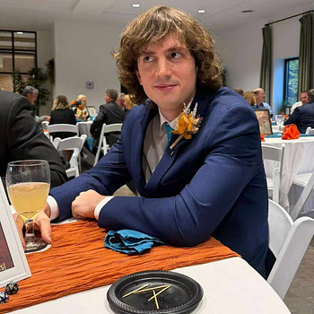 Some American dude who loves China