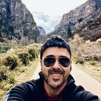 Luis M Riopedre