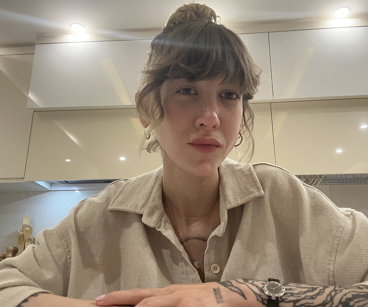 solo traveling and welcoming to new experiences