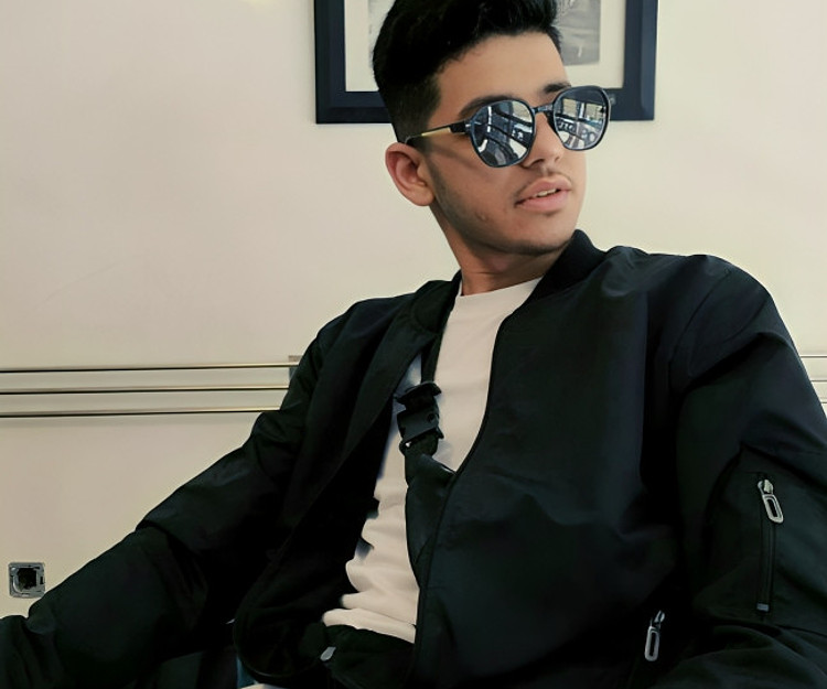 I love traveling around the mountains and to places far from the noise. 