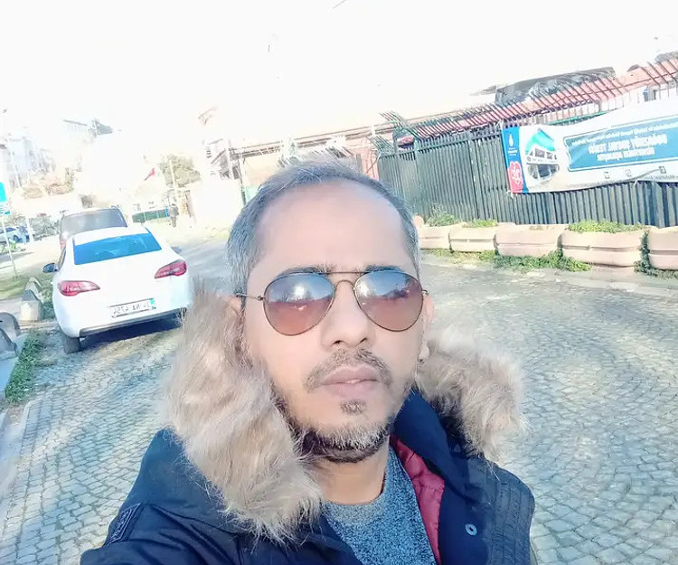 LETS FUN TO PARIS