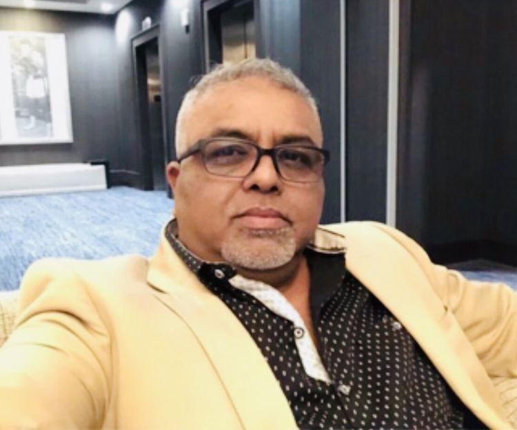 Conference in Chicago Looking for travel Buddy 