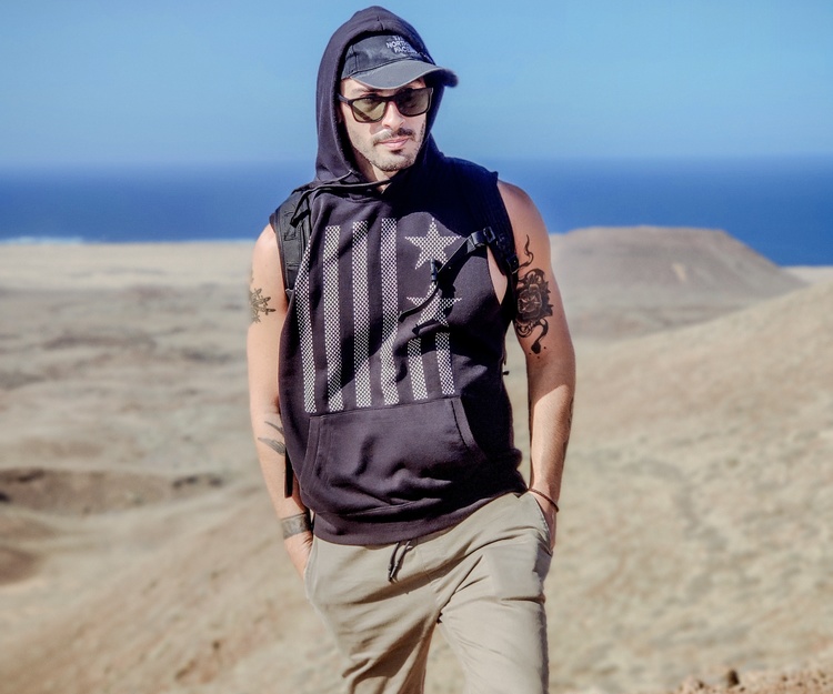 Let's enjoy Iceland together !!