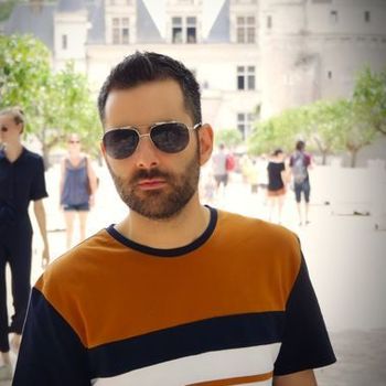 Nikos Nikos