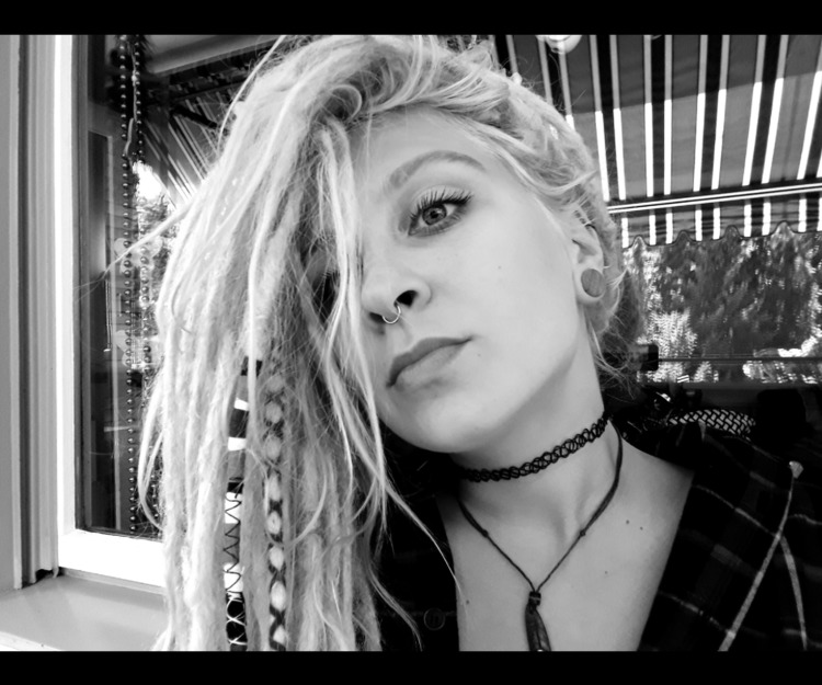 I need a Travel Buddy who wants see the world with me