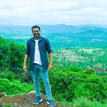 Dhruvesh Dhruvesh