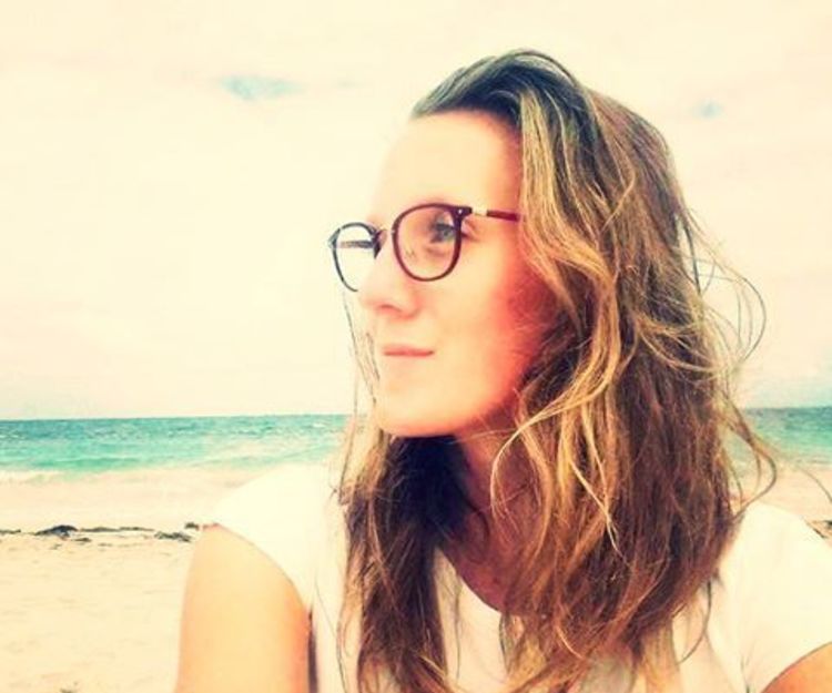 looking for people with a car to make a road trip from perth to esperance 