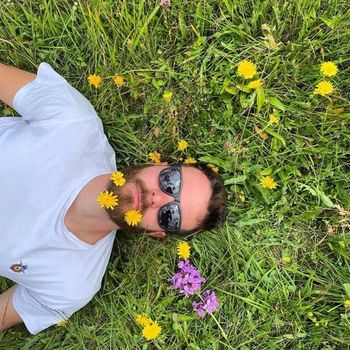 Виктор Виктор