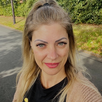 Eva Eva