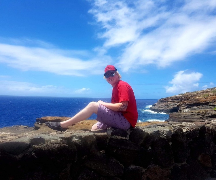 Vacation to O’ahu/ looking for a travel buddy 