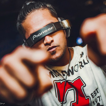 DJ
