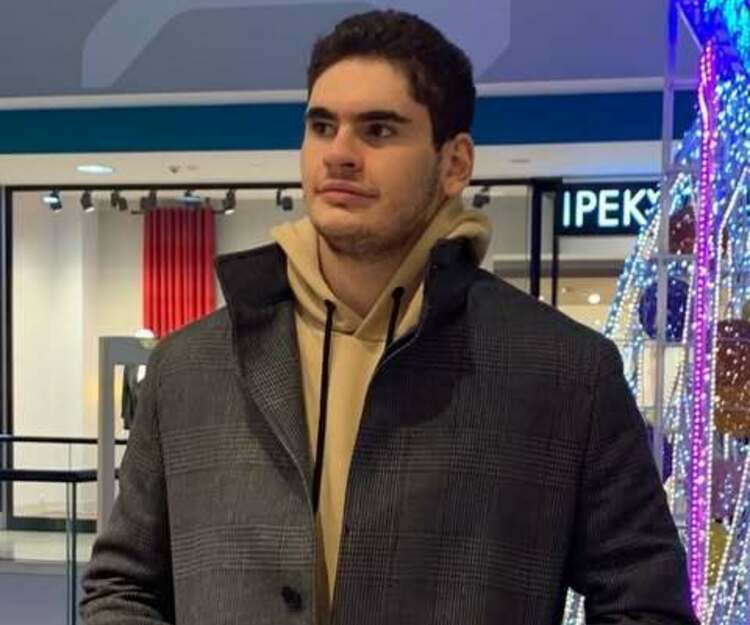 I have a van and I will return it from Wollongong to Melbourne and I want a mate to share fuel costs